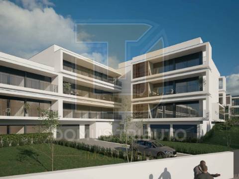 Apartamento T2 em Construção, com Varanda e Garagem num Condomínio Fechado com Piscina, Gondomar