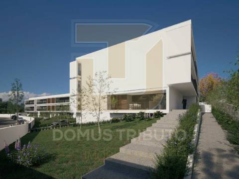 Apartamento T2 em Construção, com Varanda e Garagem num Condomínio Fechado com Piscina, Gondomar
