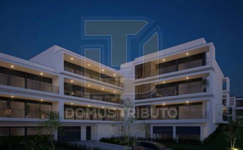Apartamento T2 em Construção, com Varanda e Garagem num Condomínio Fechado com Piscina, Gondomar