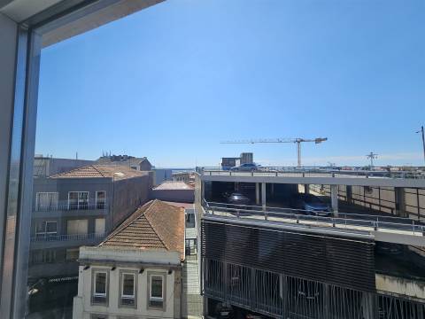 Atelier Mobilado e Equipado, Convertido em Apartamento T0+2, Matosinhos Mercado