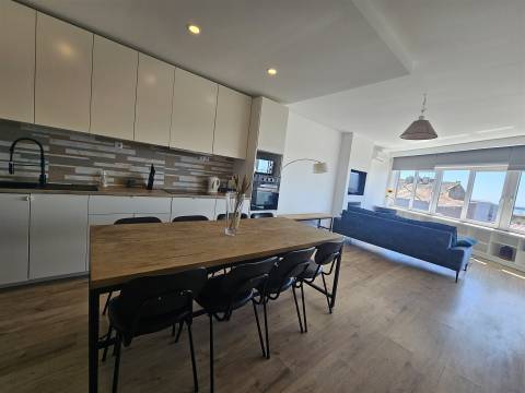 Atelier Mobilado e Equipado, Convertido em Apartamento T0+2, Matosinhos Mercado