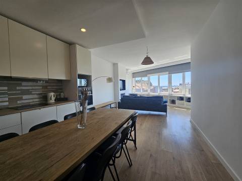 Atelier Mobilado e Equipado, Convertido em Apartamento T0+2, Matosinhos Mercado