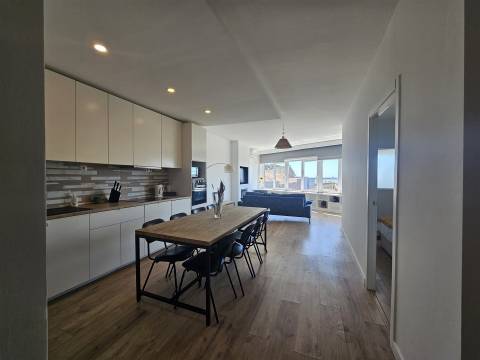 Atelier Mobilado e Equipado, Convertido em Apartamento T0+2, Matosinhos Mercado