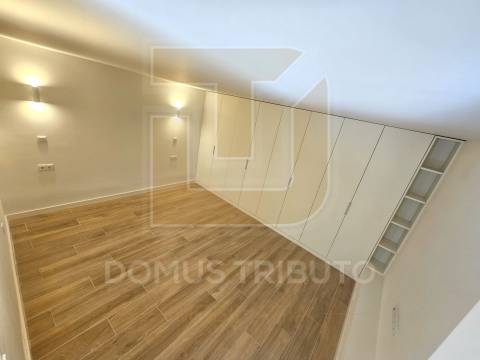 Apartamento T0+1 com Terraço, Novo, junto ao Mercado de Matosinhos