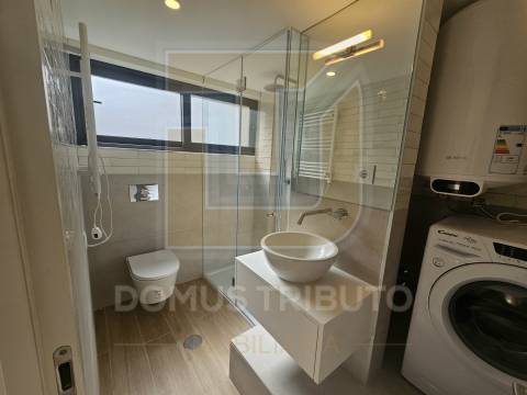 Apartamento T0+1 com Terraço, Novo, junto ao Mercado de Matosinhos