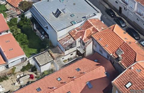 Moradia para Remodelar na Boavista – Uma Oportunidade Única no Coração do Porto