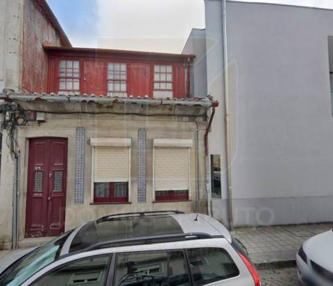 Moradia para Remodelar na Boavista – Uma Oportunidade Única no Coração do Porto