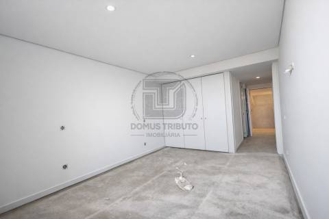Apartamento T1 com Terraço, Jardim e Garagem | Polo Universitário – Porto