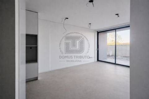 Apartamento T1 com Terraço, Jardim e Garagem | Polo Universitário – Porto
