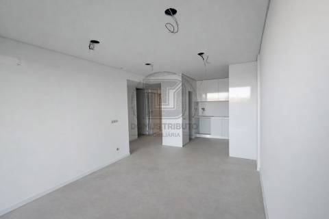 Apartamento T1 com Terraço, Jardim e Garagem | Polo Universitário – Porto