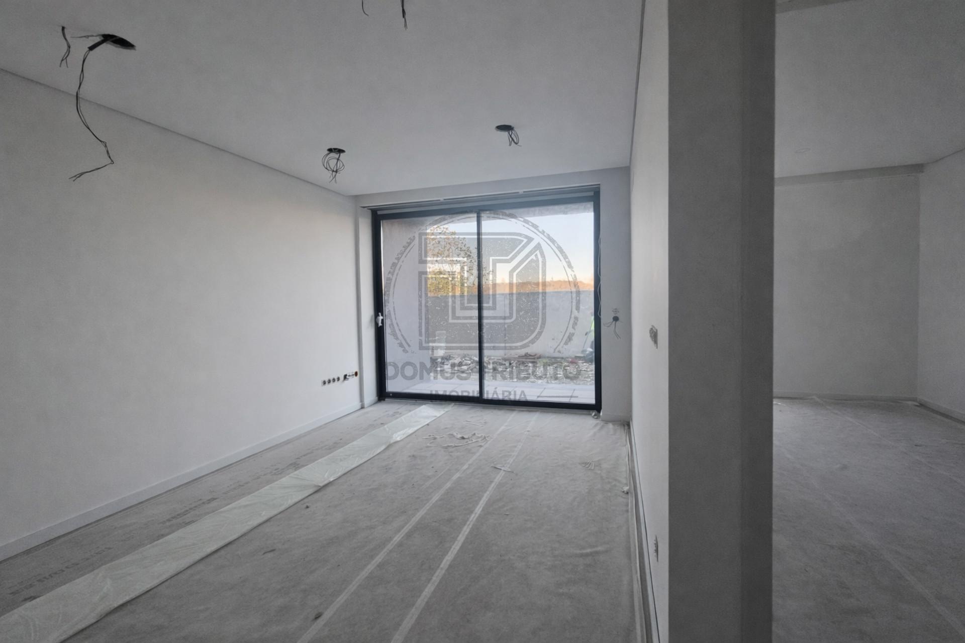 Apartamento T1 com Terraço, Jardim e Garagem | Polo Universitário – Porto