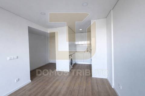 Apartamento T1 com Terraço, Jardim e Garagem | Polo Universitário – Porto