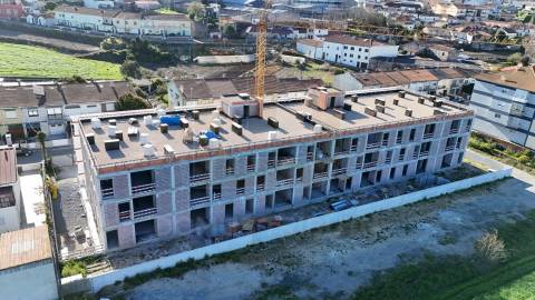 Apartamento T1 com Terraço, Jardim e Garagem &#124; Polo Universitário – Porto