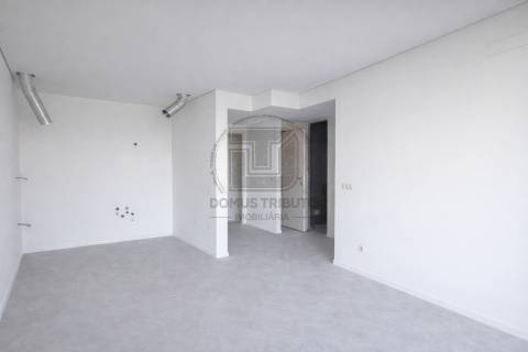 Apartamento T1 com Terraço, Jardim e Garagem | Polo Universitário – Porto