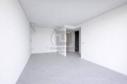 Apartamento T1 com Terraço, Jardim e Garagem | Polo Universitário – Porto