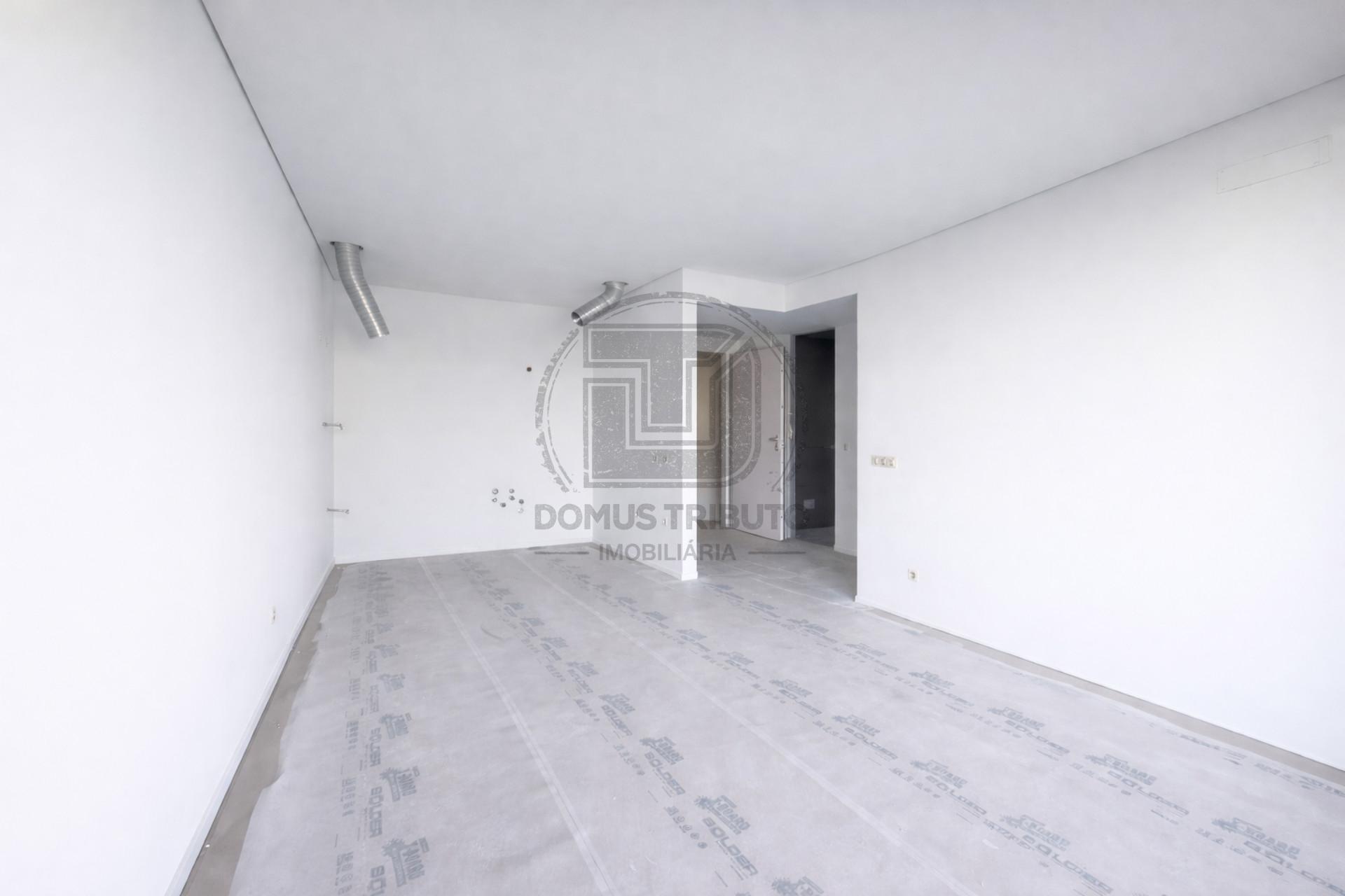 Apartamento T1 com Terraço, Jardim e Garagem | Polo Universitário – Porto