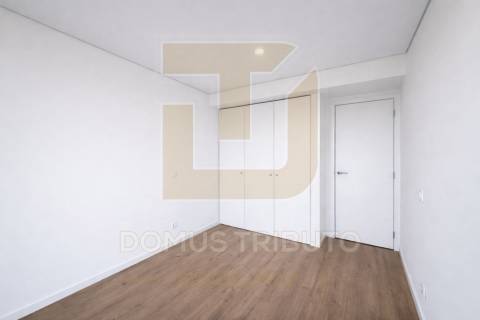Apartamento T1 com Terraço, Jardim e Garagem | Polo Universitário – Porto