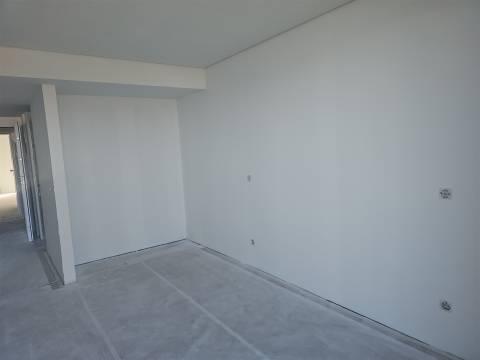 Apartamento T1 com Varanda e Lugar de Estacionamento | Polo Universitário – Porto