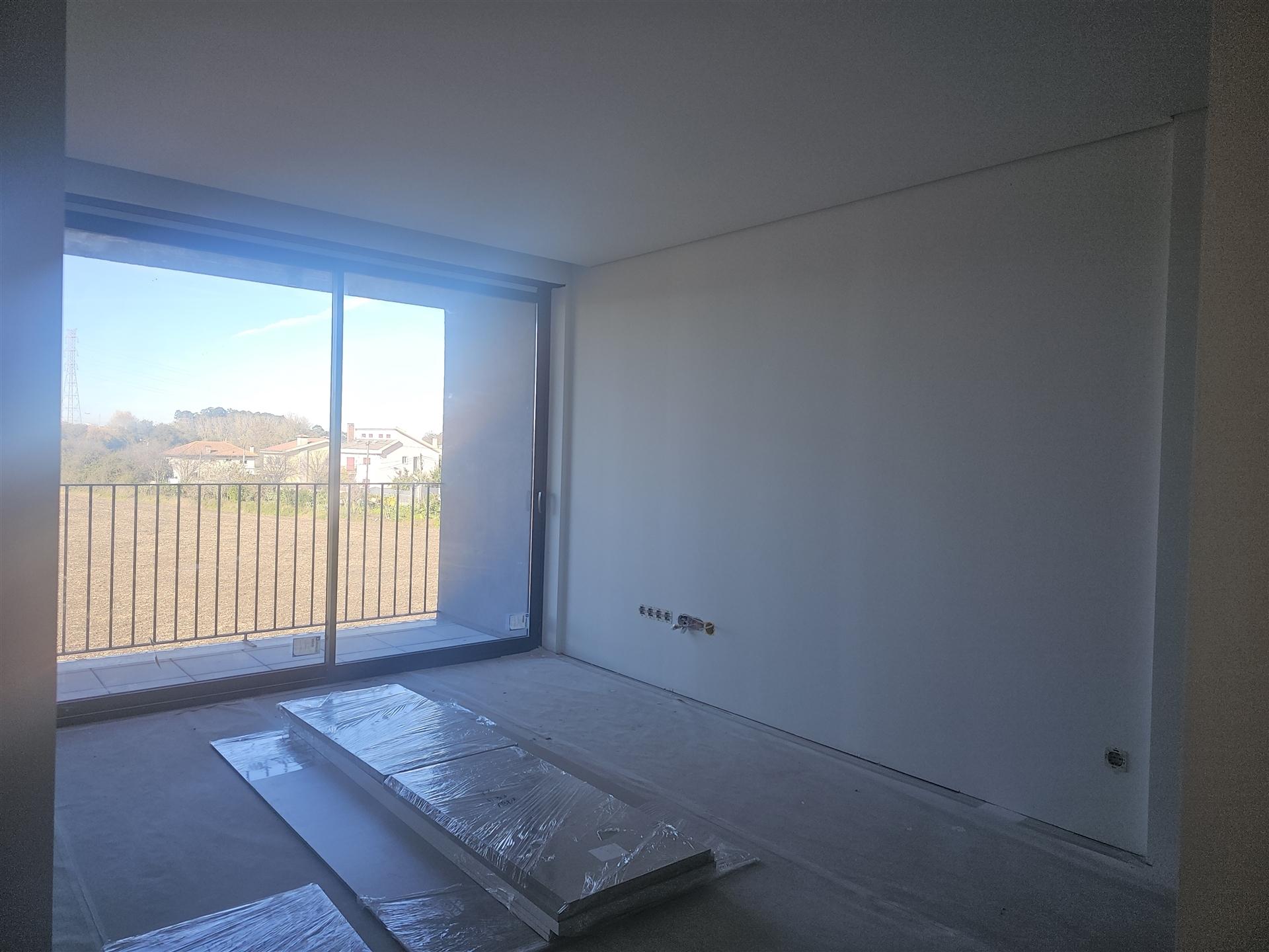 Apartamento T1 com Varanda e Lugar de Estacionamento | Polo Universitário – Porto