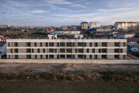 Apartamento T1 com Varanda e Lugar de Estacionamento | Polo Universitário – Porto