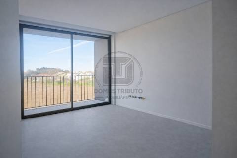 Apartamento T1 com Varanda e Lugar de Estacionamento | Polo Universitário – Porto