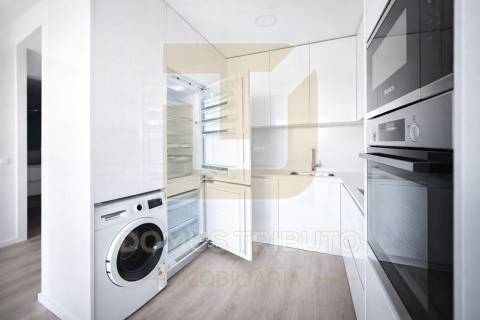 Apartamento T1 com Varanda e Lugar de Estacionamento | Polo Universitário – Porto