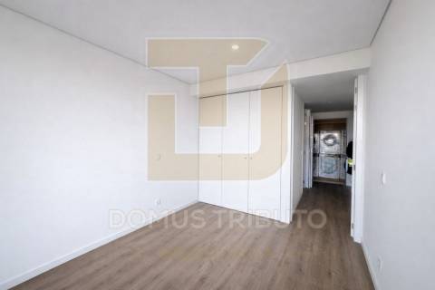 Apartamento T1 com Varanda e Lugar de Estacionamento | Polo Universitário – Porto