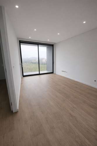 Apartamento T1 com Varanda e Lugar de Estacionamento | Polo Universitário – Porto