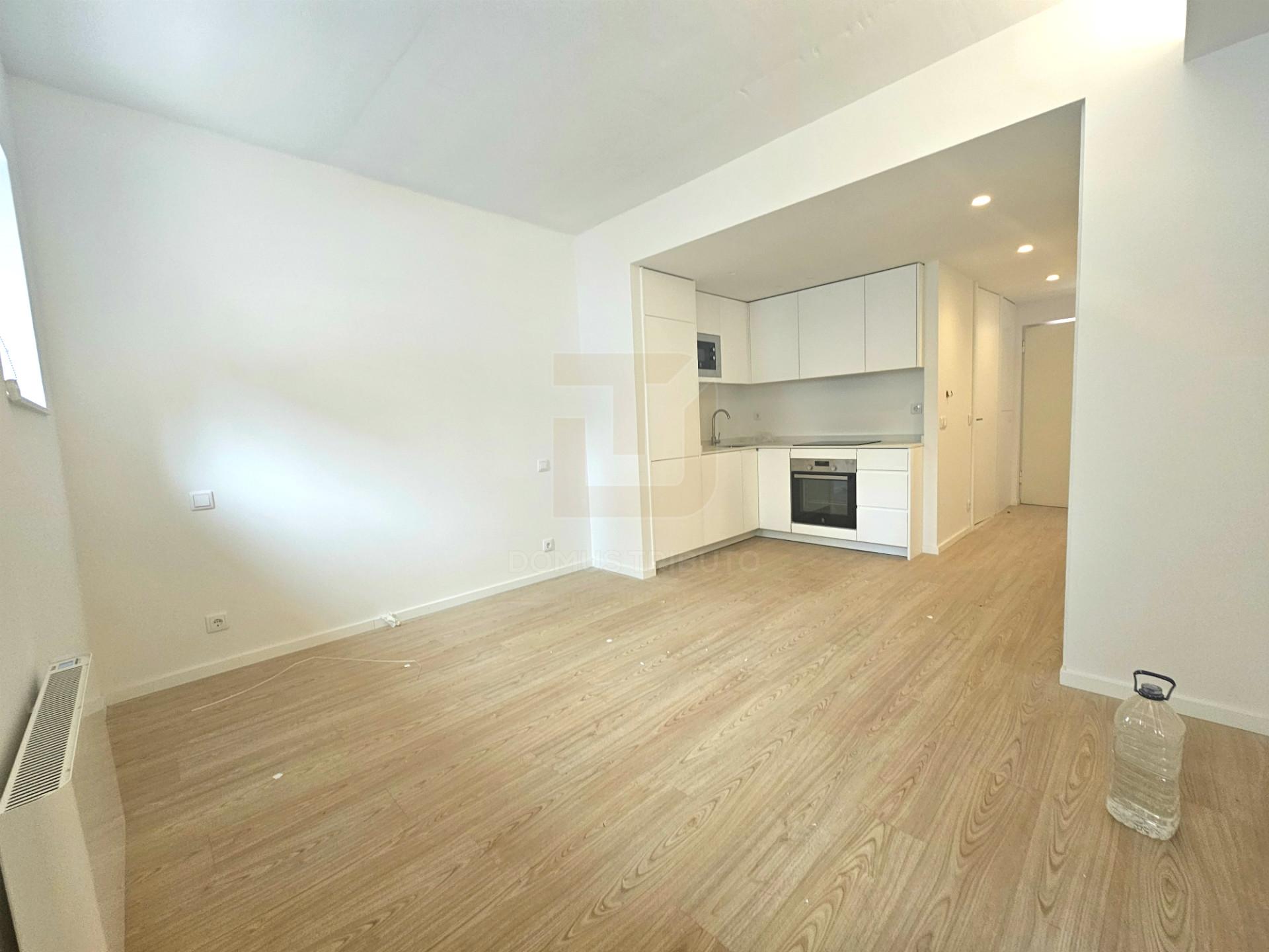 Apartamento T0 com Lugar de Garagem – ARRENDAMENTO