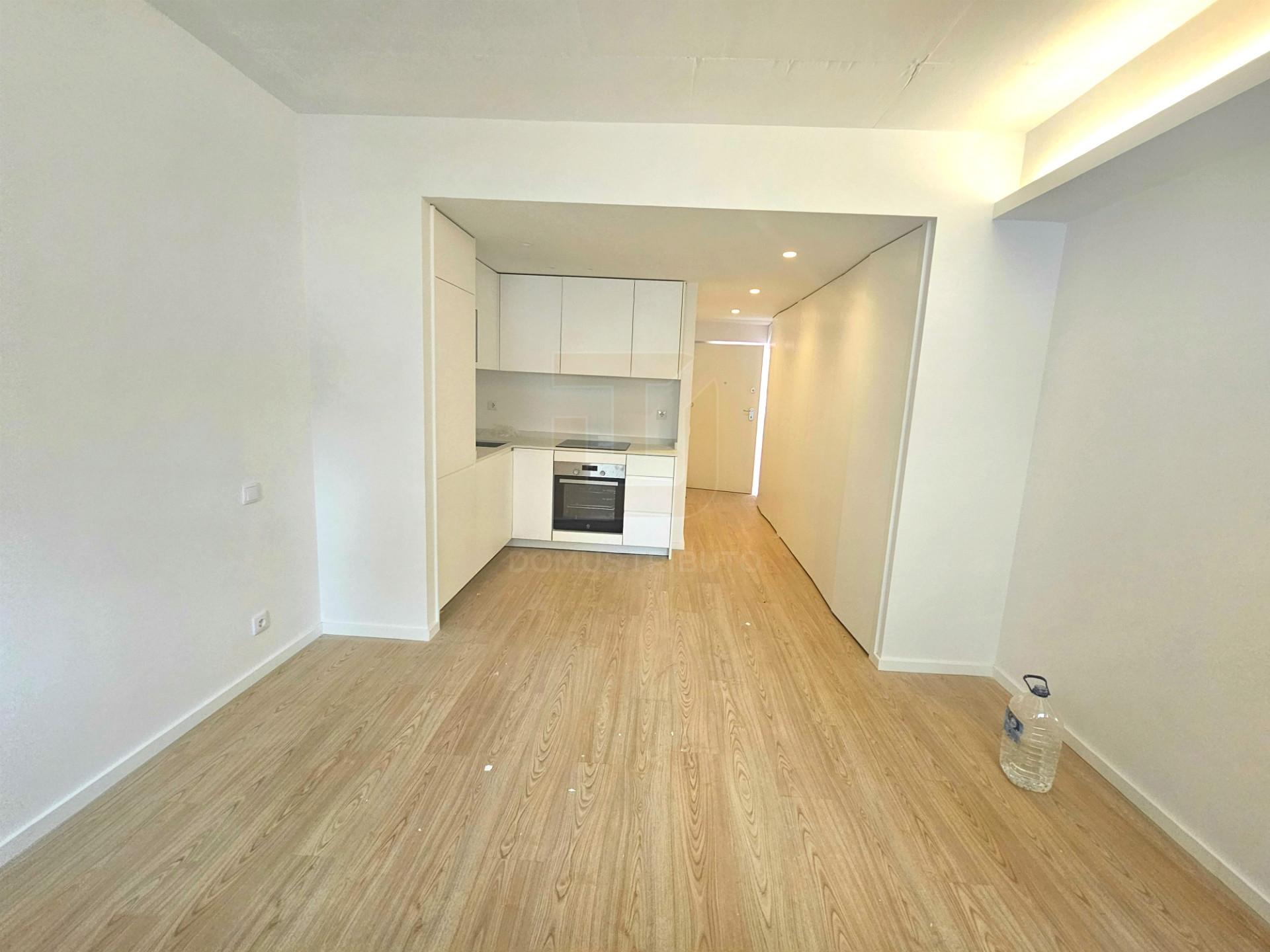 Apartamento T0 com Lugar de Garagem – ARRENDAMENTO