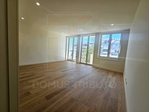 Apartamento T1 junto à Rotunda da Boavista – Cedofeita