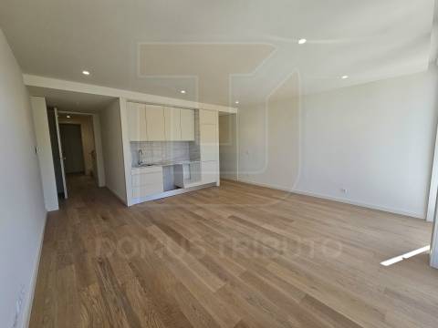 Apartamento T1 junto à Rotunda da Boavista – Cedofeita