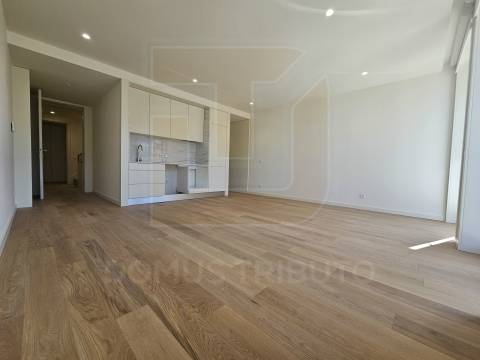 Apartamento T1 junto à Rotunda da Boavista – Cedofeita