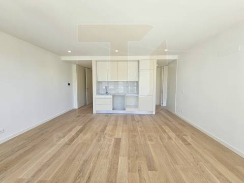 Apartamento T1 junto à Rotunda da Boavista – Cedofeita