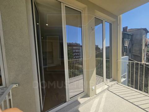 Apartamento T1 junto à Rotunda da Boavista – Cedofeita