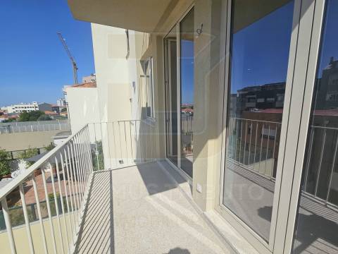 Apartamento T1 junto à Rotunda da Boavista – Cedofeita