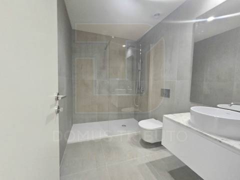 Apartamento T1 junto à Rotunda da Boavista – Cedofeita