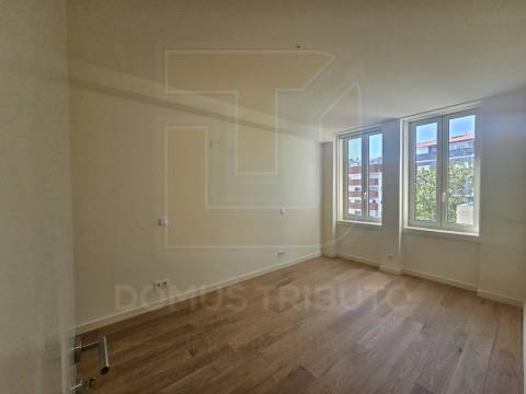 Apartamento T1 junto à Rotunda da Boavista – Cedofeita