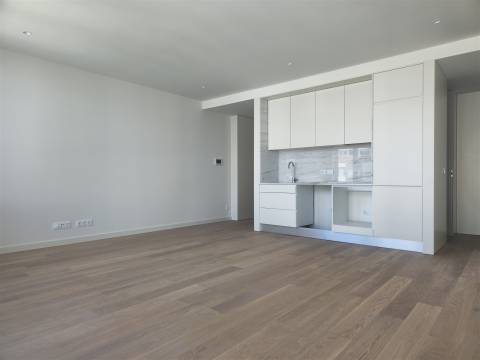 Apartamento T1 junto à Rotunda da Boavista – Cedofeita