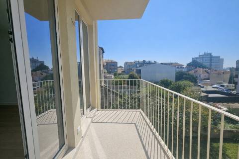 Apartamento T1 junto à Rotunda da Boavista – Cedofeita