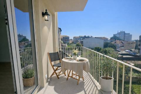 Apartamento T1 junto à Rotunda da Boavista – Cedofeita