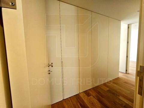 Apartamento T1 – Novo e Pronto a Escriturar - Porto – Próximo da Casa da Música