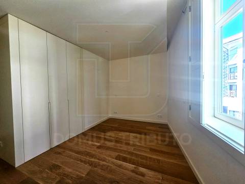 Apartamento T1 – Novo e Pronto a Escriturar - Porto – Próximo da Casa da Música