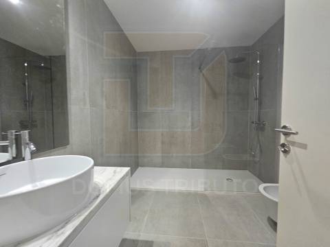 Apartamento T1 – Novo e Pronto a Escriturar - Porto – Próximo da Casa da Música