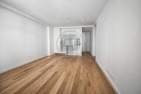 Apartamento T1 – Novo e Pronto a Escriturar - Porto – Próximo da Casa da Música