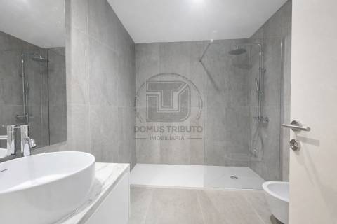 Apartamento T1 – Novo e Pronto a Escriturar - Porto – Próximo da Casa da Música