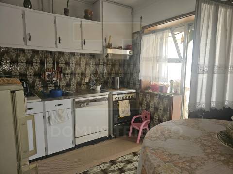 Moradia Bifamiliar em Propriedade Total | Custoias, Matosinhos