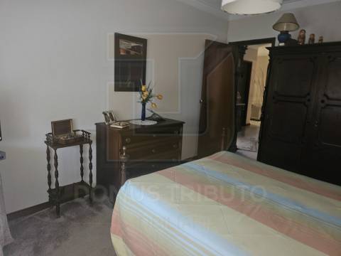 Moradia Bifamiliar em Propriedade Total | Custoias, Matosinhos