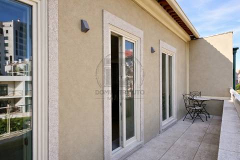 Apartamento Novo, Mobilado, Equipado e Cheio de Charme — Uma Oportunidade Irrepetível à Boavista