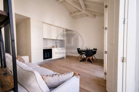 Apartamento Novo, Mobilado, Equipado e Cheio de Charme — Uma Oportunidade Irrepetível à Boavista